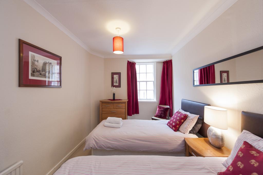 Writers View, Royal Mile Apartment Edynburg Zewnętrze zdjęcie